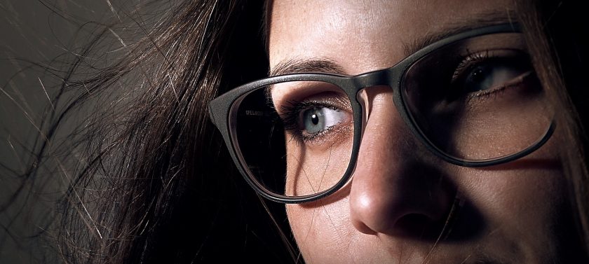 Pixabay_Stefan_Keller_portrait-2674809_1920 © Stefan Keller/Pixabay Brille und Frisur – Optiker Steiermark