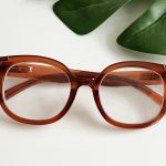 Hellbraune Brille