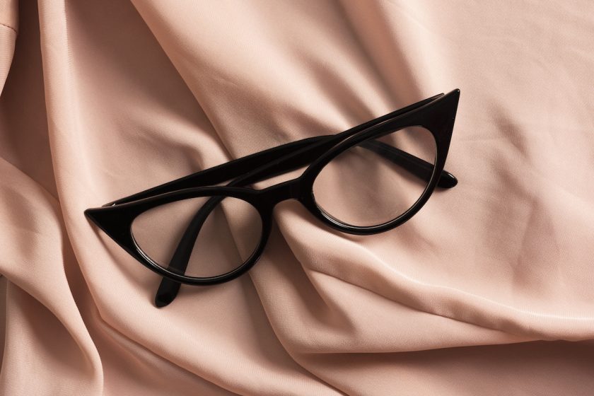 Schwarze Cateye-Brille